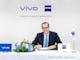 Virtual Signing Ceremony – Spark Ni, SVP and CMO vivo in China, and Jörg Schmitz, Head of ZEISS Consumer Products in Germany